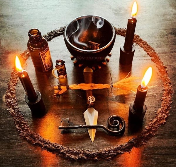 Whether you're in London, Birmingham, Manchester, Glasgow, or Liverpool, Dr. Esatu’s Voodoo Curse Spells in the UK are here to shift your love life using powerful ancestral forces from African and Haitian traditions.
